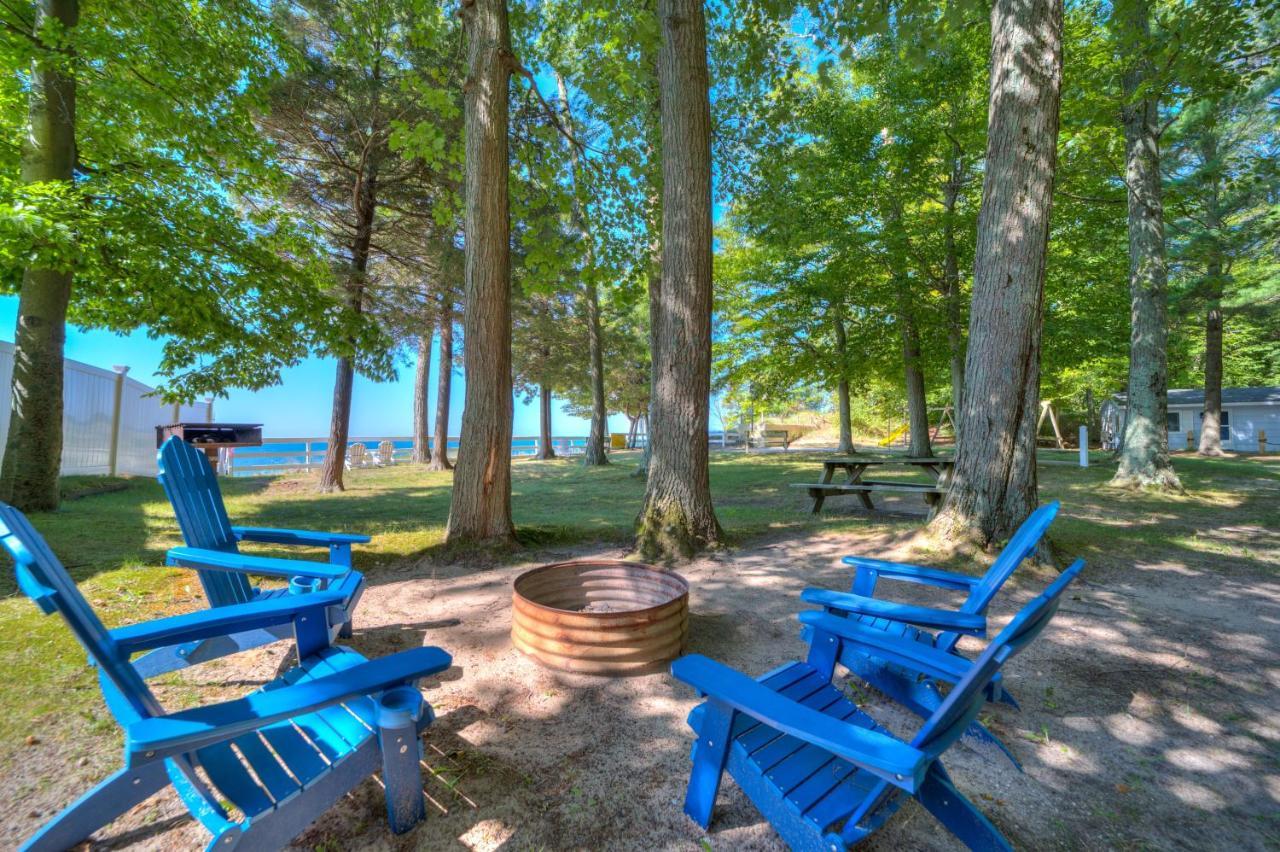 Scenic Drive Resort マスキーゴン エクステリア 写真